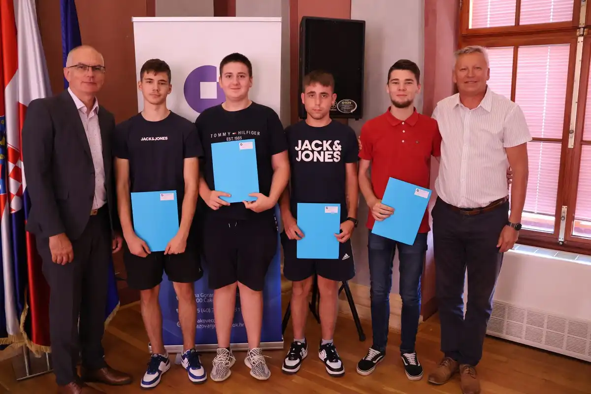 Stipendije deficitarnih zanimanja 2024 (24) Stipendije deficitarnih zanimanja 2024 (24)