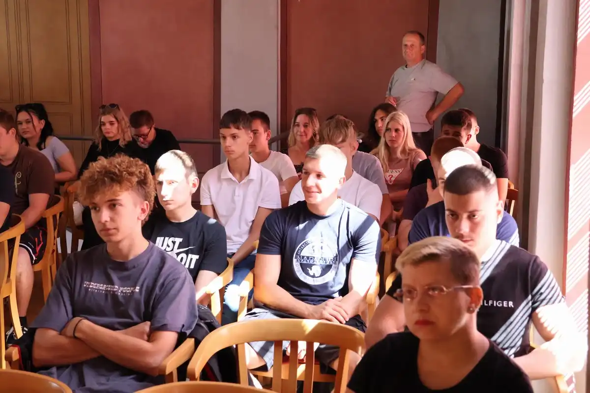 Stipendije deficitarnih zanimanja 2024 (4) Stipendije deficitarnih zanimanja 2024 (4)