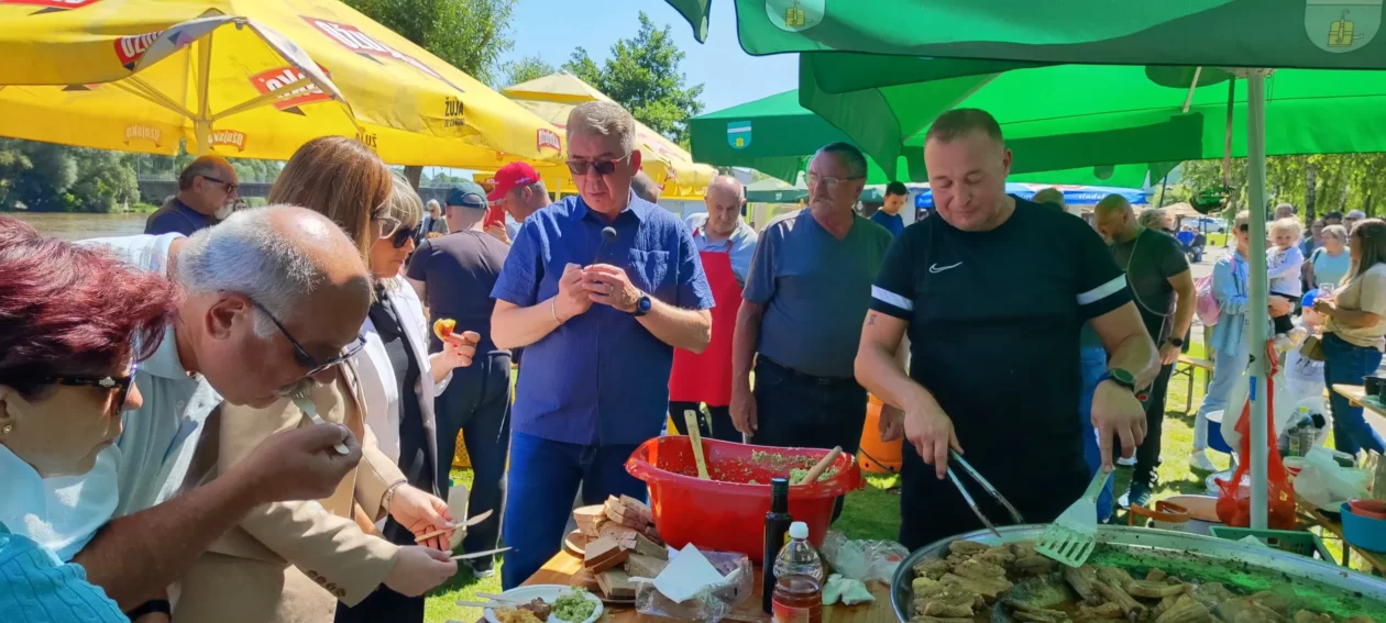 Što smo, kaj smmo Što smo, kaj smmo