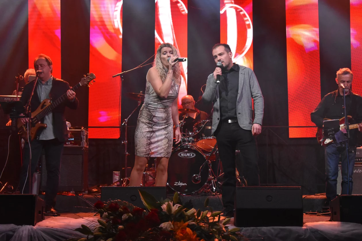 Strahoninec (2) hitovi energreena