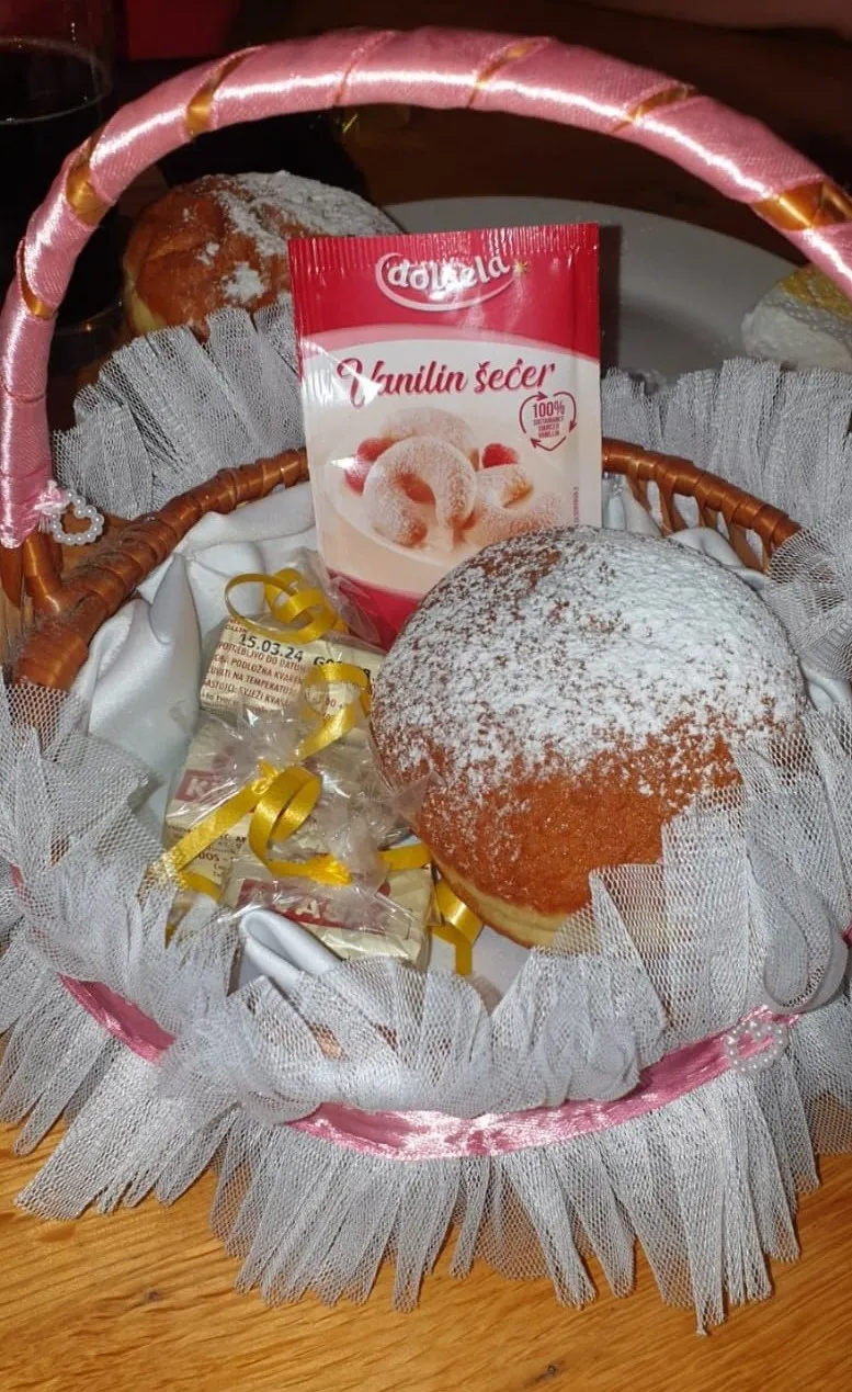 Strahoninec, kvas (6) Strahoninec, kvas (6)