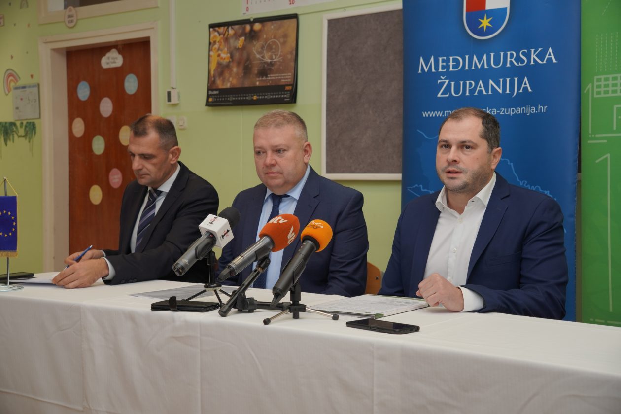 Strahoninec osnovna škola (12)