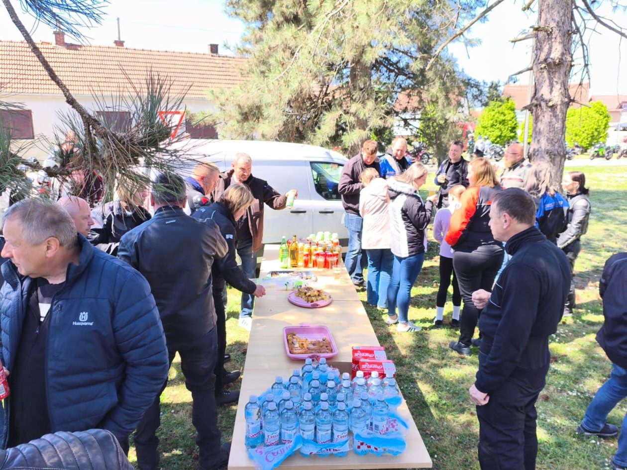 Strahoninec praznik rada motor motoristi (15)