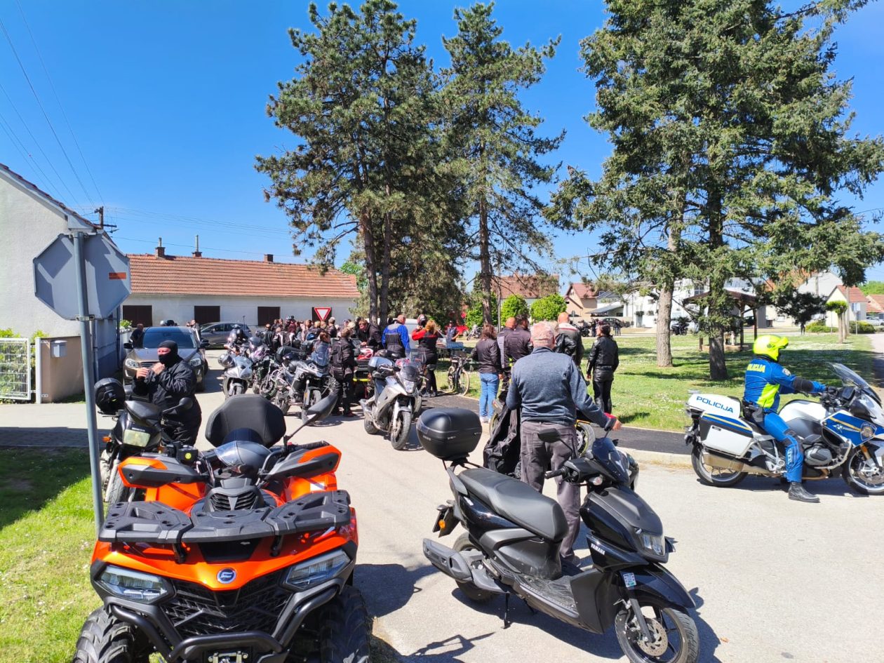Strahoninec praznik rada motor motoristi (2)