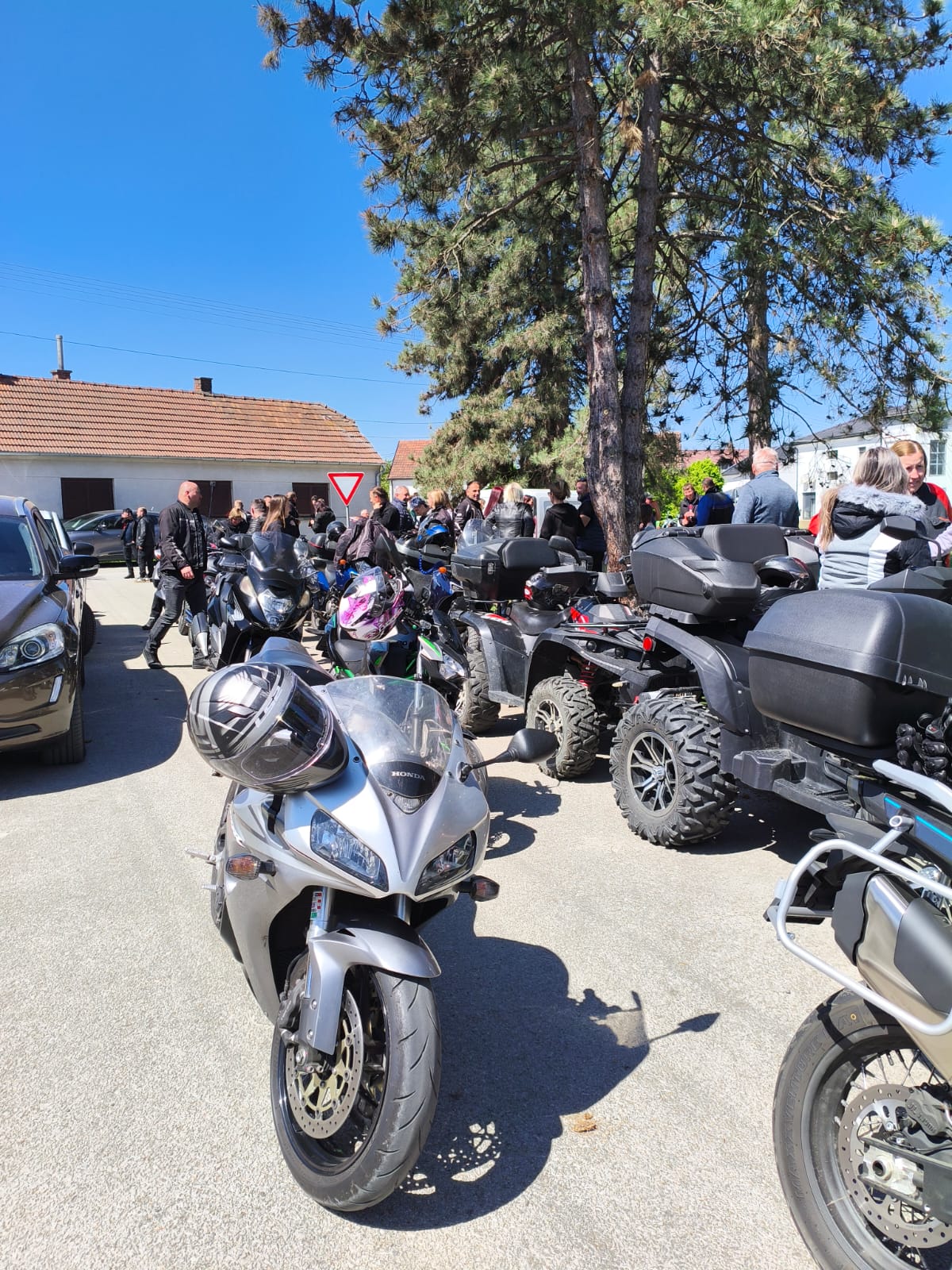 Strahoninec praznik rada motor motoristi (4)