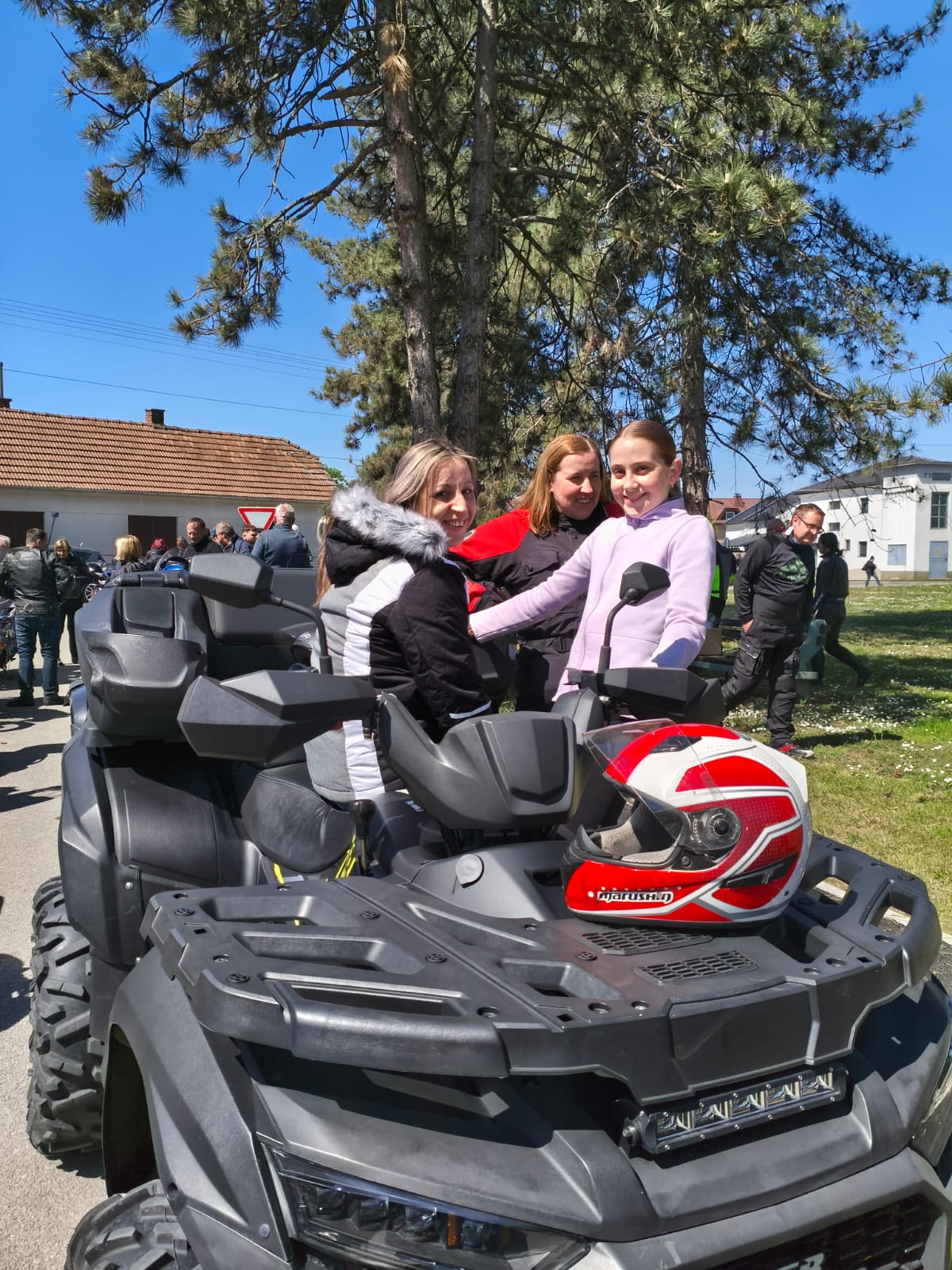 Strahoninec praznik rada motor motoristi (5)