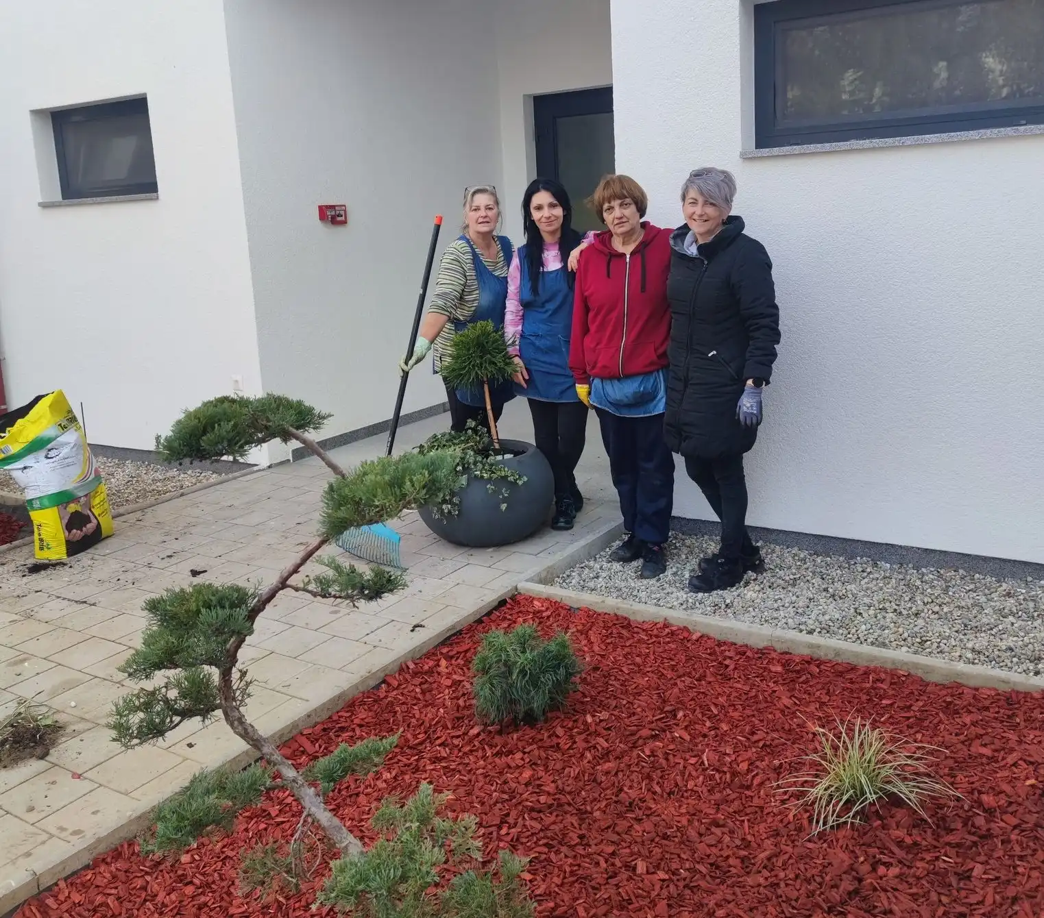 Strahoninec, vrtić, cvijeće (1) Strahoninec, vrtić, cvijeće (1)