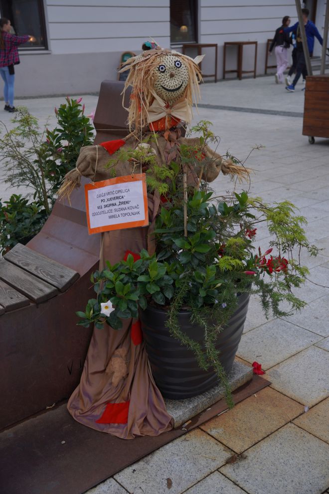 Strašila u gradu (2)