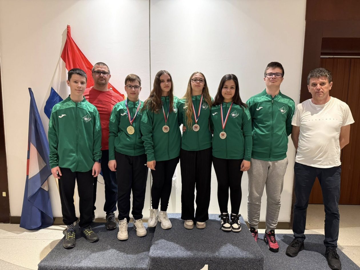 Streljački klub Zelenbor Brezje (6) Streljački klub Zelenbor Brezje (6)