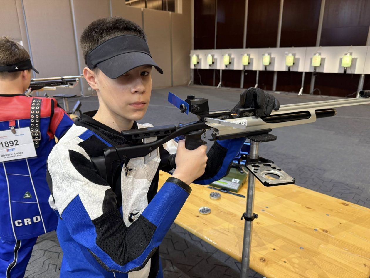 Streljački klub Zelenbor Brezje (8) Streljački klub Zelenbor Brezje (8)