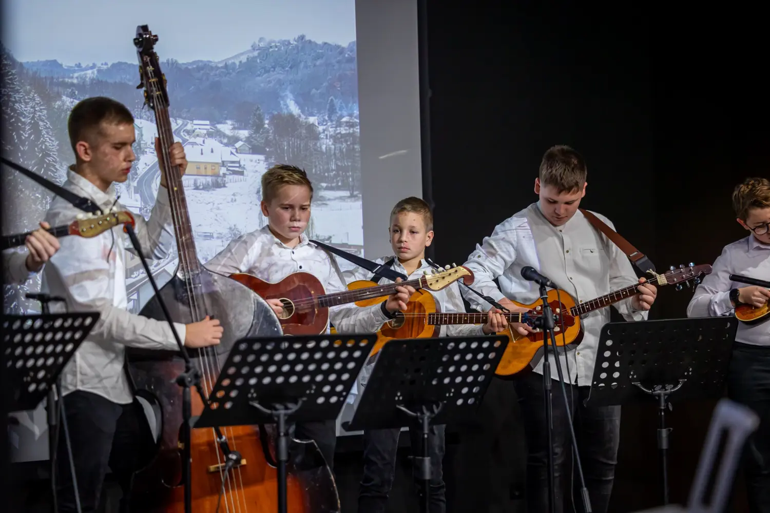 Štrigova, djeca u 2025, darovi, božićno novogodišnji koncert (11) Štrigova, djeca u 2025, darovi, božićno novogodišnji koncert (11)