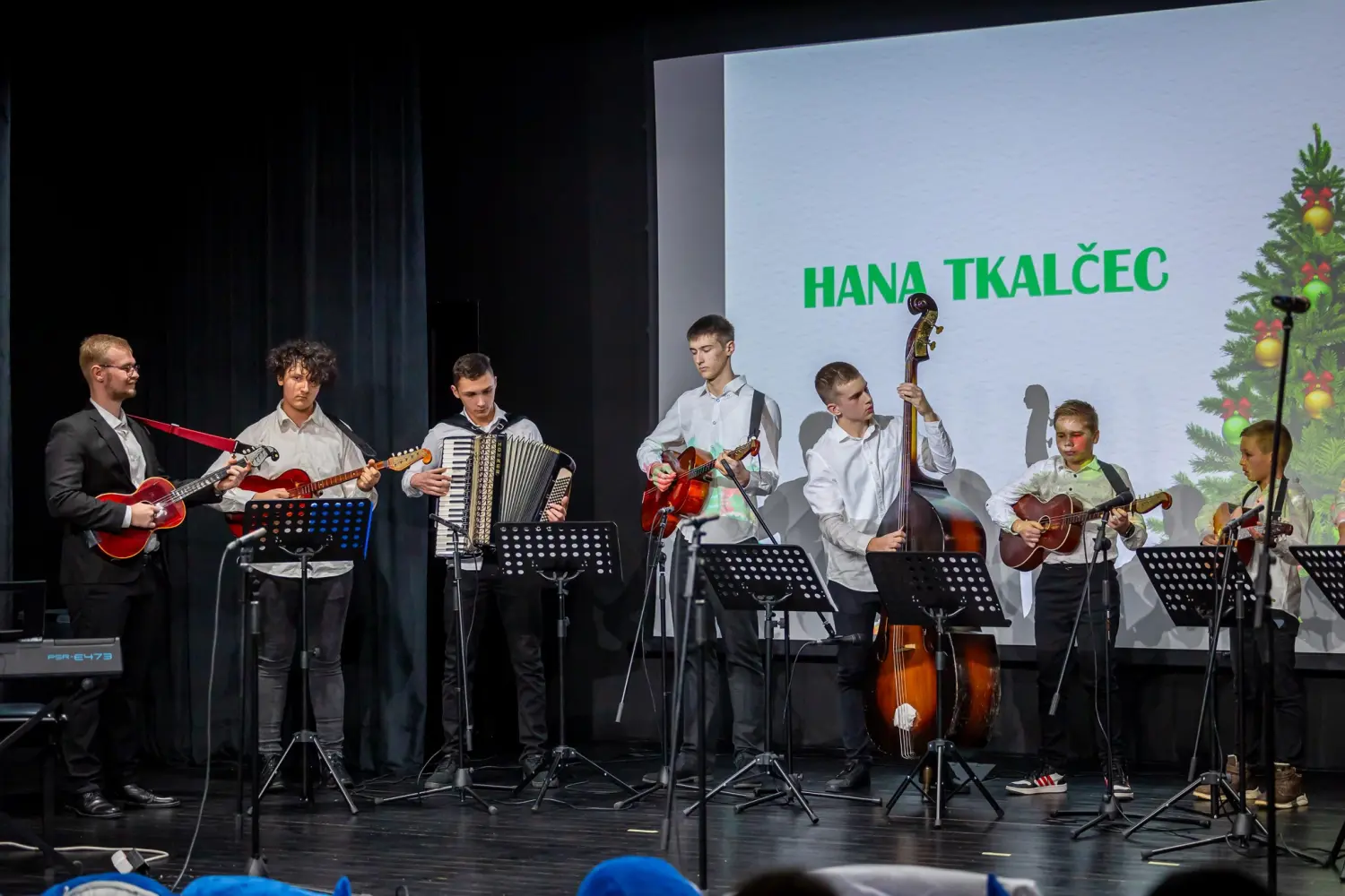 Štrigova, djeca u 2025, darovi, božićno novogodišnji koncert (14) Štrigova, djeca u 2025, darovi, božićno novogodišnji koncert (14)