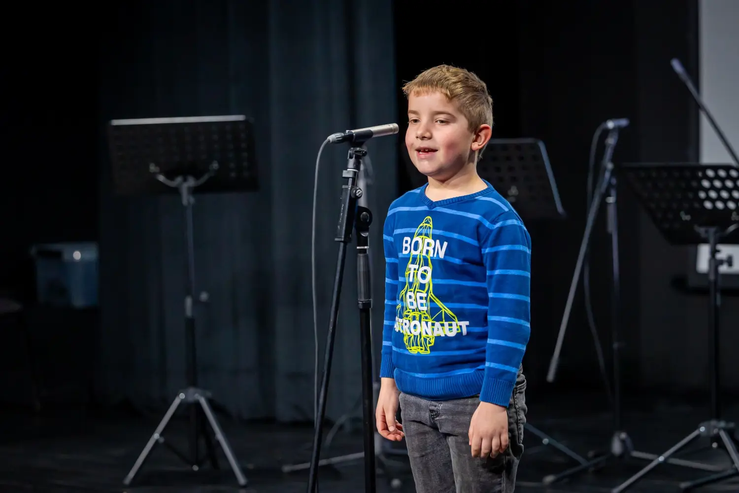 Štrigova, djeca u 2025, darovi, božićno novogodišnji koncert (16) Štrigova, djeca u 2025, darovi, božićno novogodišnji koncert (16)