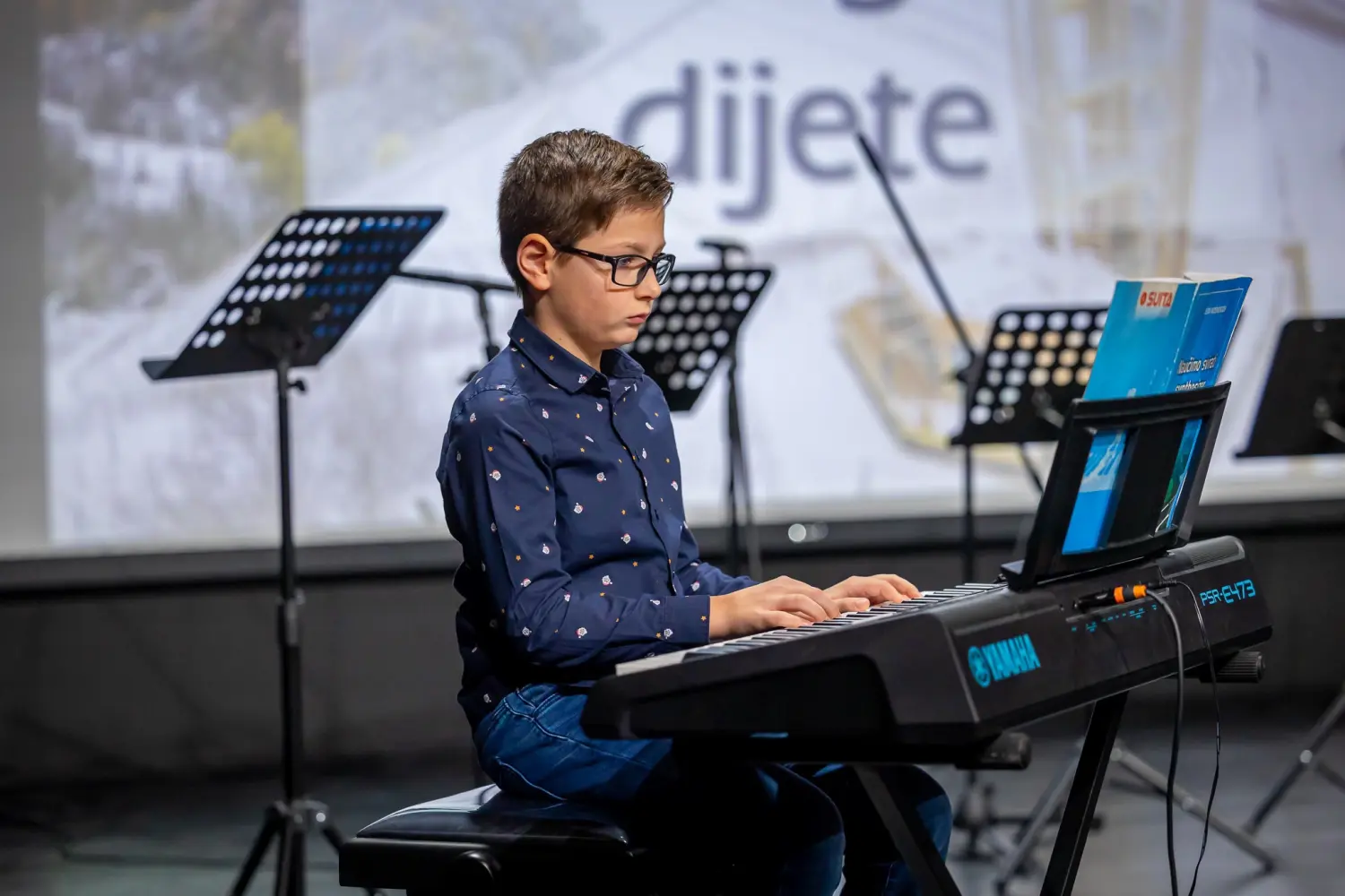 Štrigova, djeca u 2025, darovi, božićno novogodišnji koncert (21) Štrigova, djeca u 2025, darovi, božićno novogodišnji koncert (21)