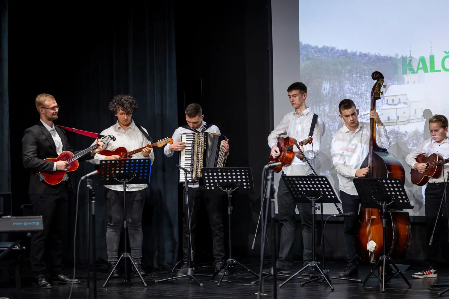 Štrigova, djeca u 2025, darovi, božićno novogodišnji koncert (23) Štrigova, djeca u 2025, darovi, božićno novogodišnji koncert (23)