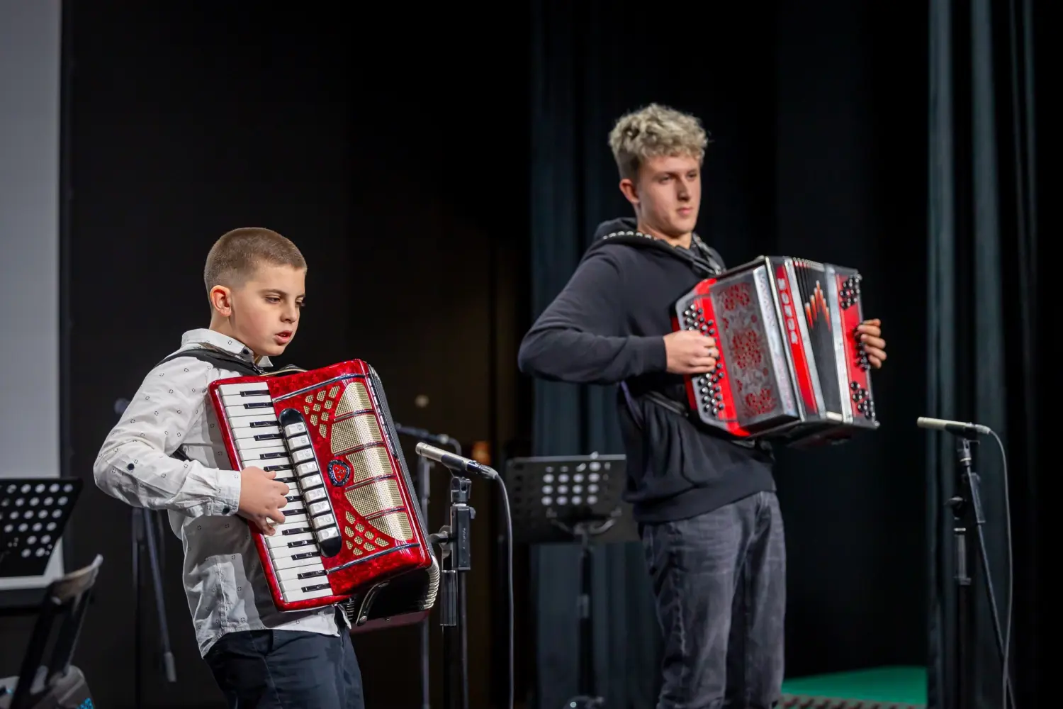 Štrigova, djeca u 2025, darovi, božićno novogodišnji koncert (29) Štrigova, djeca u 2025, darovi, božićno novogodišnji koncert (29)