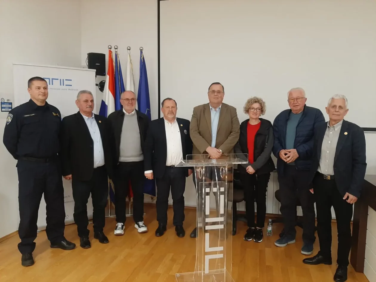 Stručno predavanje branitelji (13) Stručno predavanje branitelji (13)