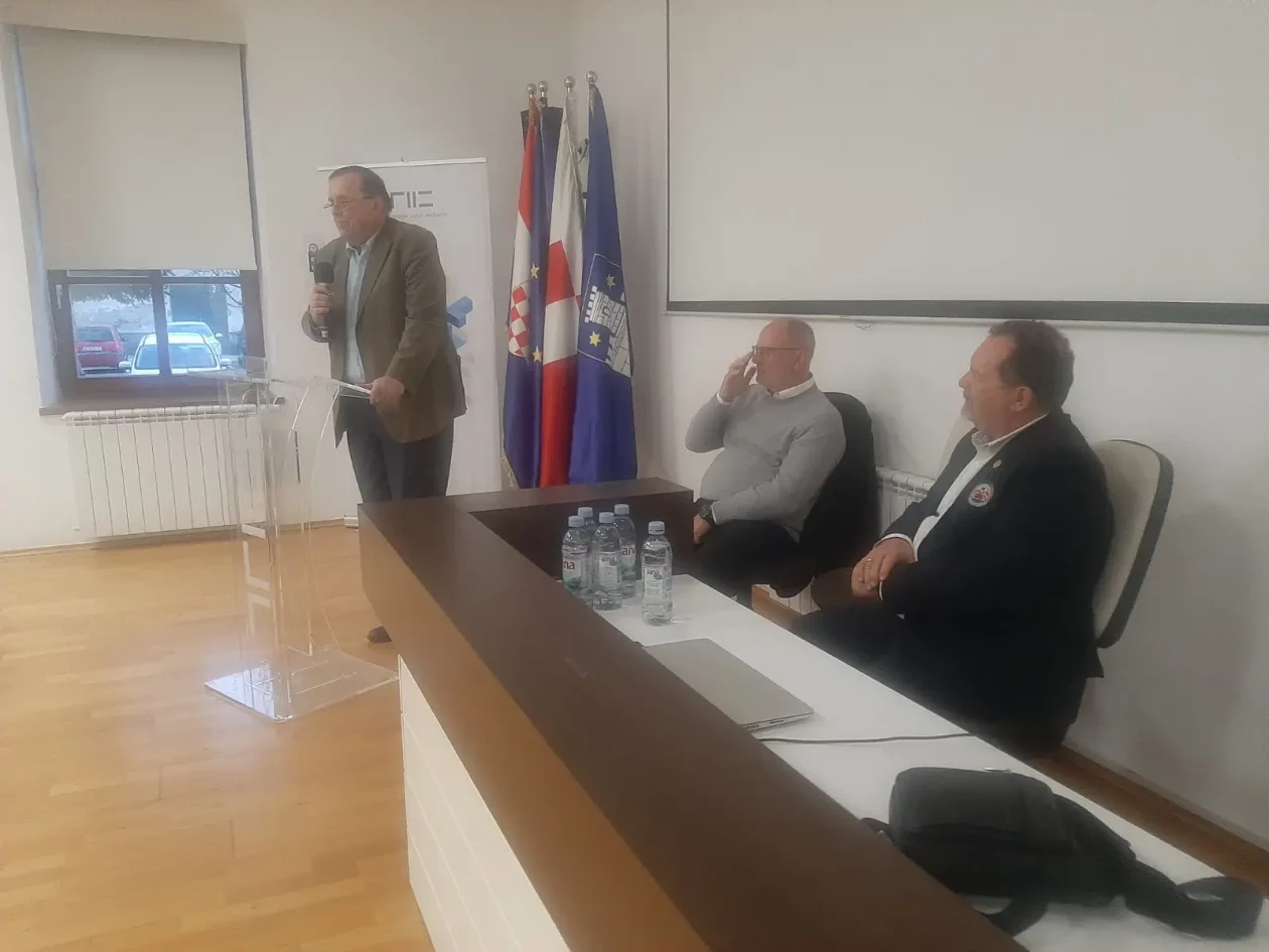 Stručno predavanje branitelji (14) Stručno predavanje branitelji (14)