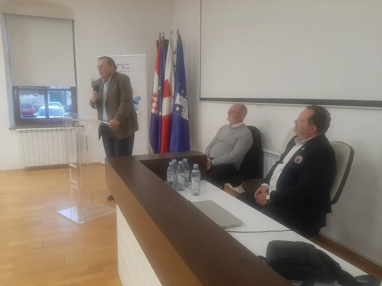 Stručno predavanje branitelji (8) Stručno predavanje branitelji (8)