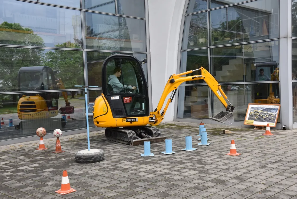 Strukovizija, Graditeljska škola, sajam (1) Strukovizija, Graditeljska škola, sajam (1)