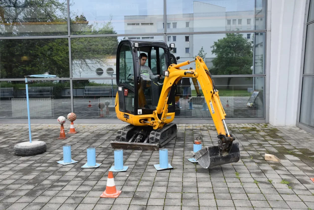 Strukovizija, Graditeljska škola, sajam (2) Strukovizija, Graditeljska škola, sajam (2)