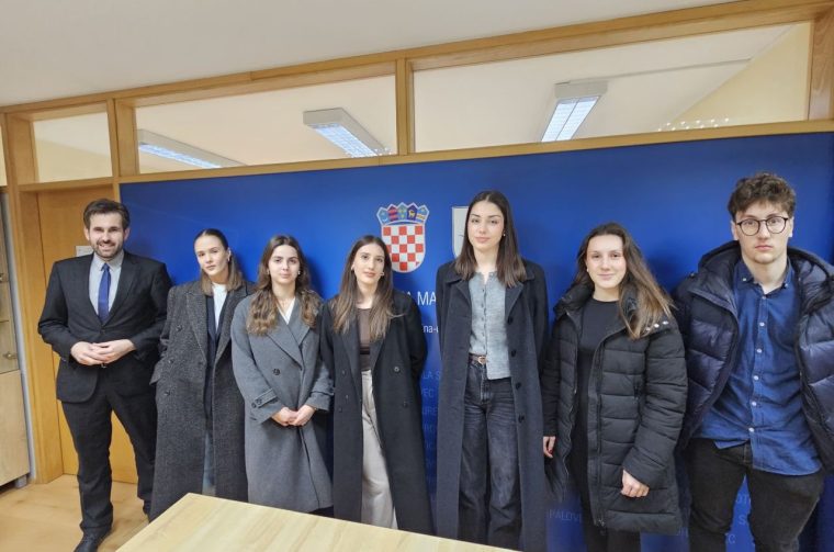 Studenti ugovori 2025 Mala Subotica (3) Studenti ugovori 2025 Mala Subotica (3)