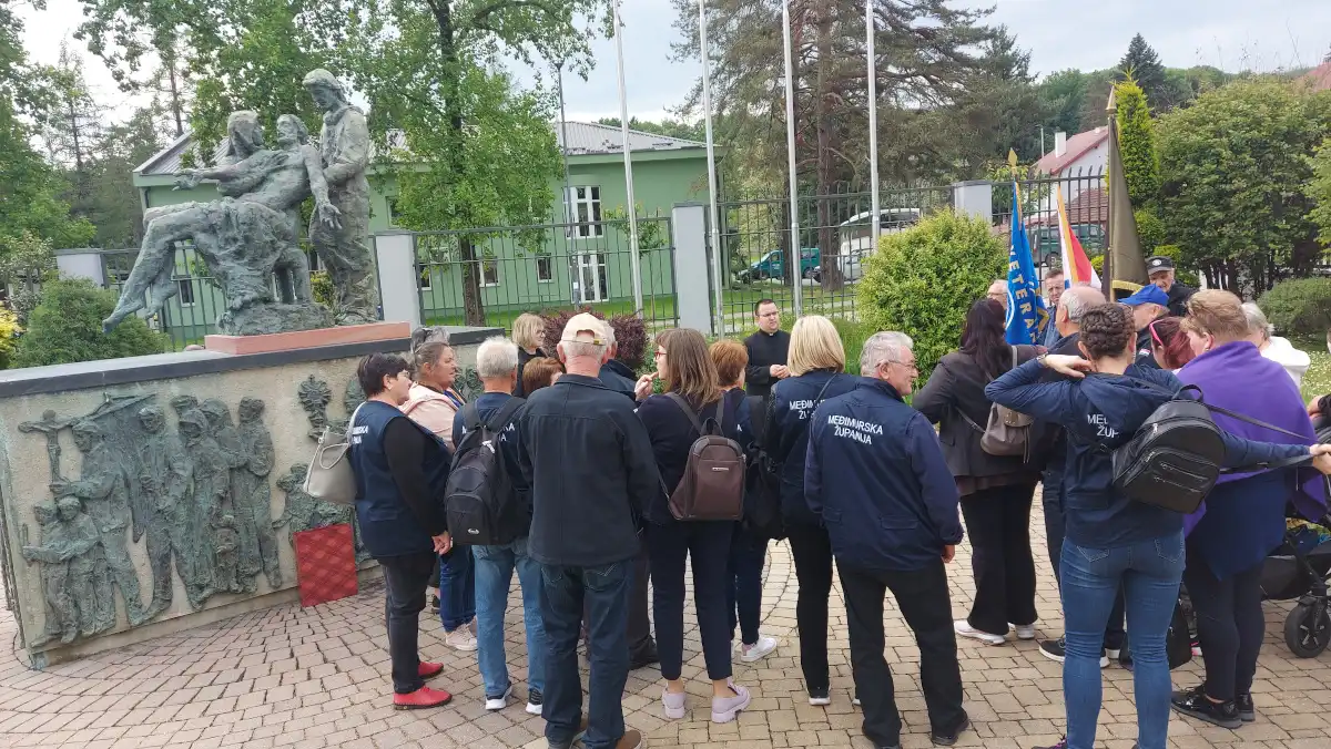 Studijsko putovanje u spomen na VRO „Bljesak“ (15) Studijsko putovanje u spomen na VRO „Bljesak“ (15)