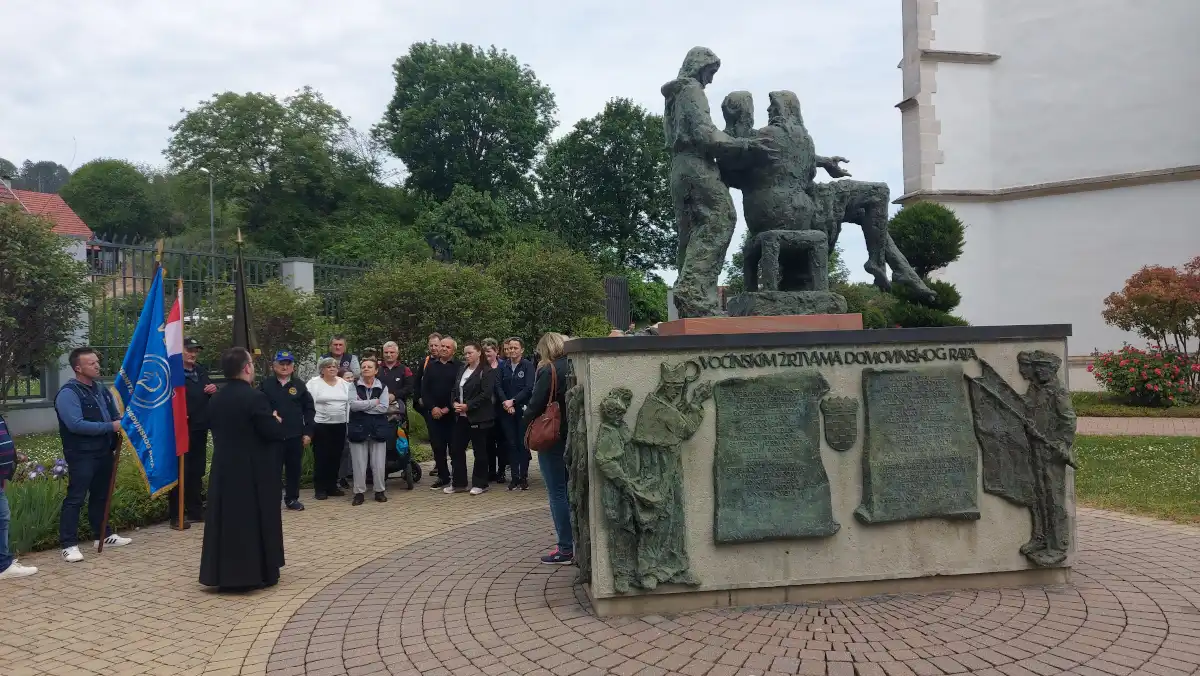 Studijsko putovanje u spomen na VRO „Bljesak“ (18) Studijsko putovanje u spomen na VRO „Bljesak“ (18)