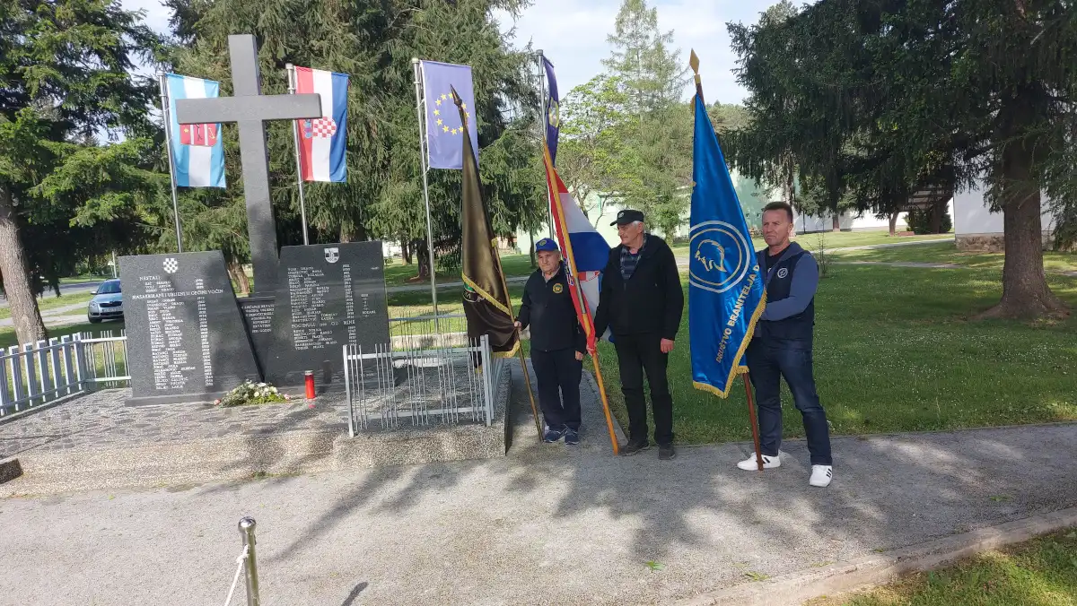 Studijsko putovanje u spomen na VRO „Bljesak“ (2) Studijsko putovanje u spomen na VRO „Bljesak“ (2)