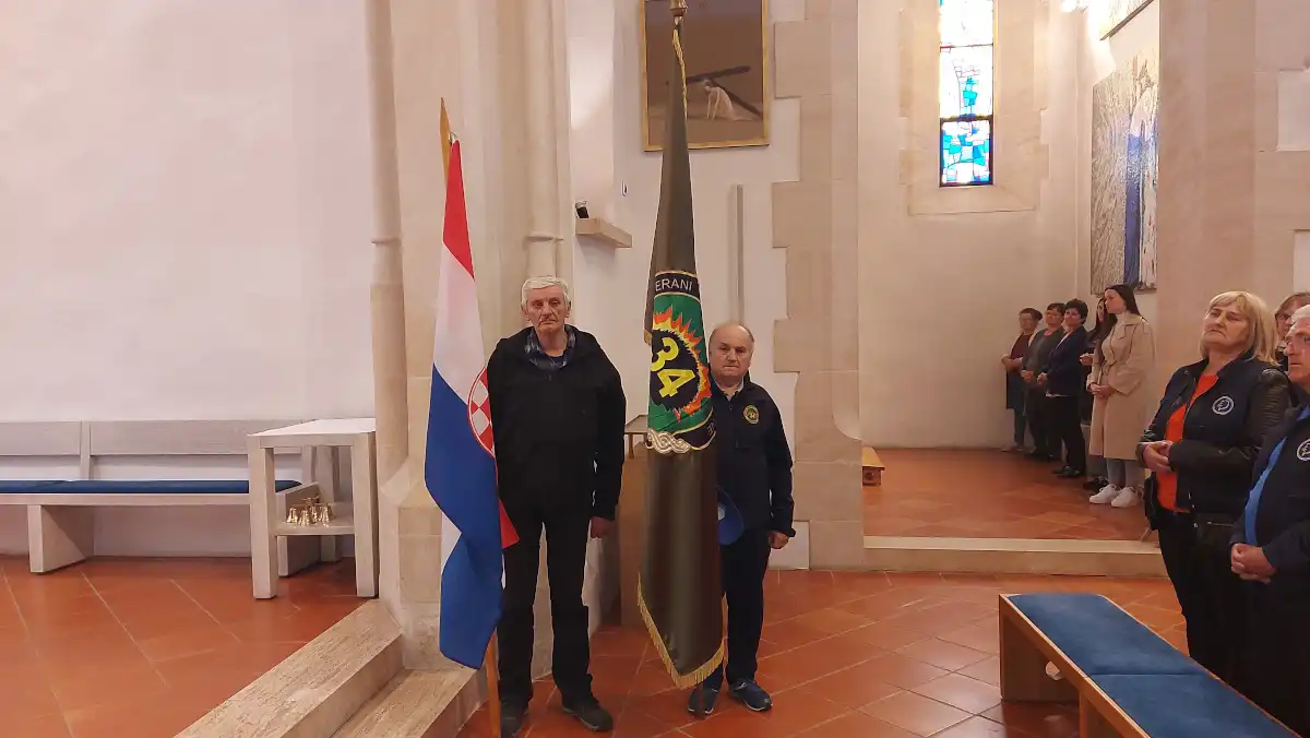 Studijsko putovanje u spomen na VRO „Bljesak“ (24) Studijsko putovanje u spomen na VRO „Bljesak“ (24)