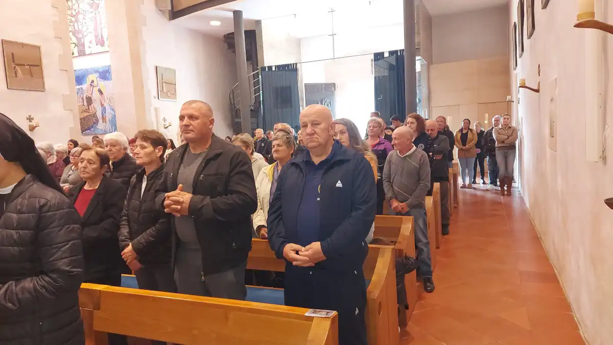 Studijsko putovanje u spomen na VRO „Bljesak“ (26) Studijsko putovanje u spomen na VRO „Bljesak“ (26)