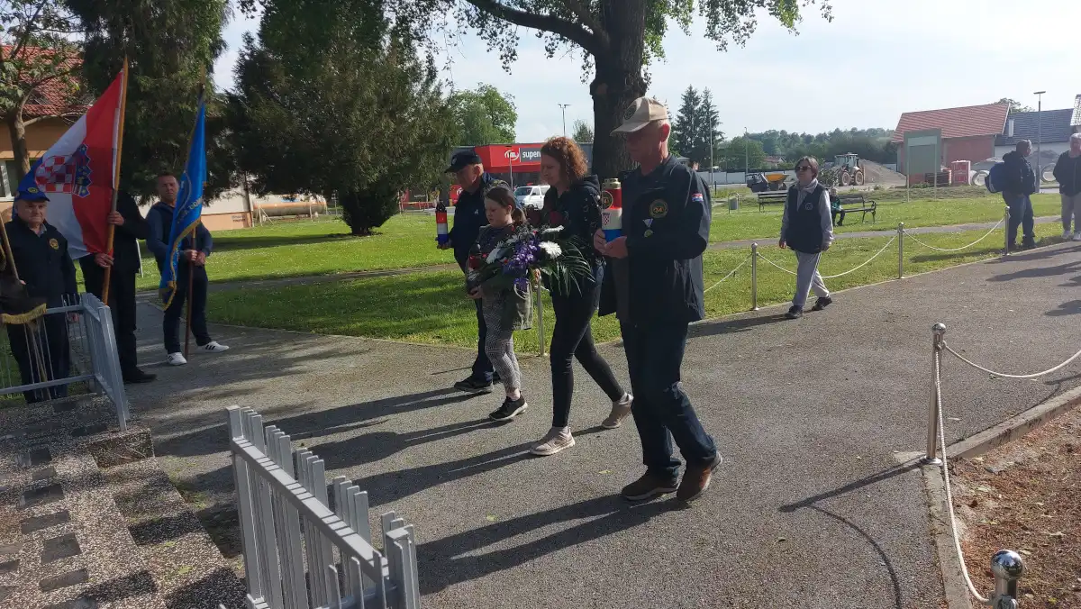 Studijsko putovanje u spomen na VRO „Bljesak“ (3) Studijsko putovanje u spomen na VRO „Bljesak“ (3)