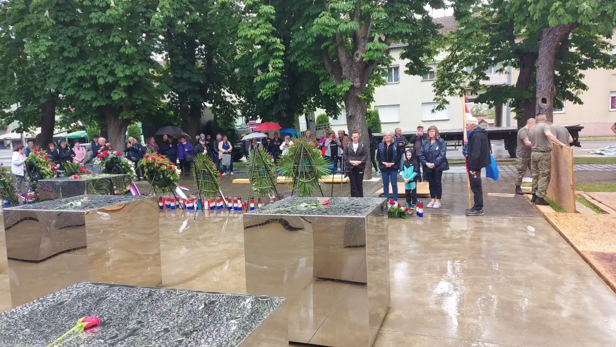 Studijsko putovanje u spomen na VRO „Bljesak“ (33) Studijsko putovanje u spomen na VRO „Bljesak“ (33)