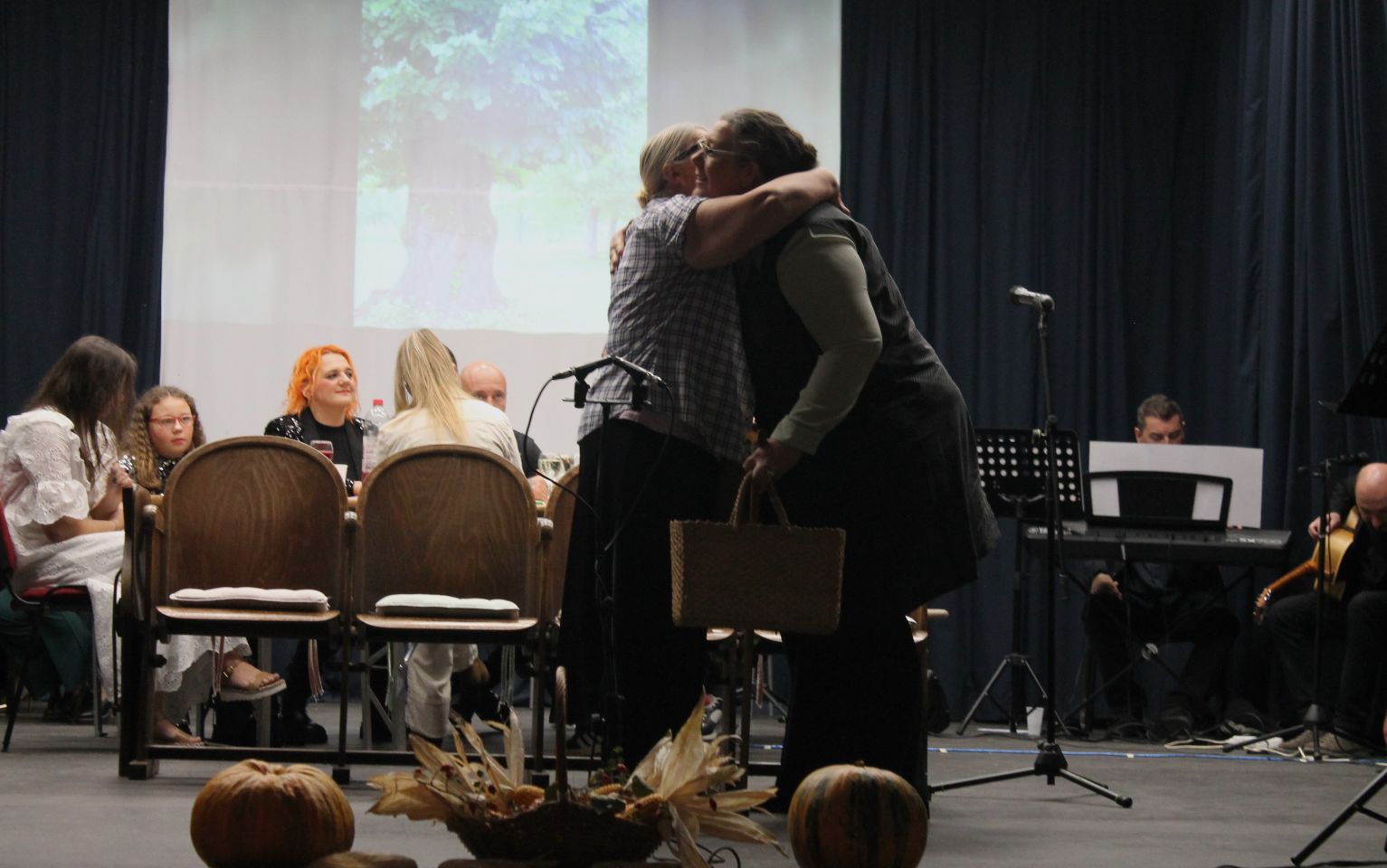 Susret starih i mladih u Belici večer pjesme, glume i međimurskog duha (13) Susret starih i mladih u Belici večer pjesme, glume i međimurskog duha (13)