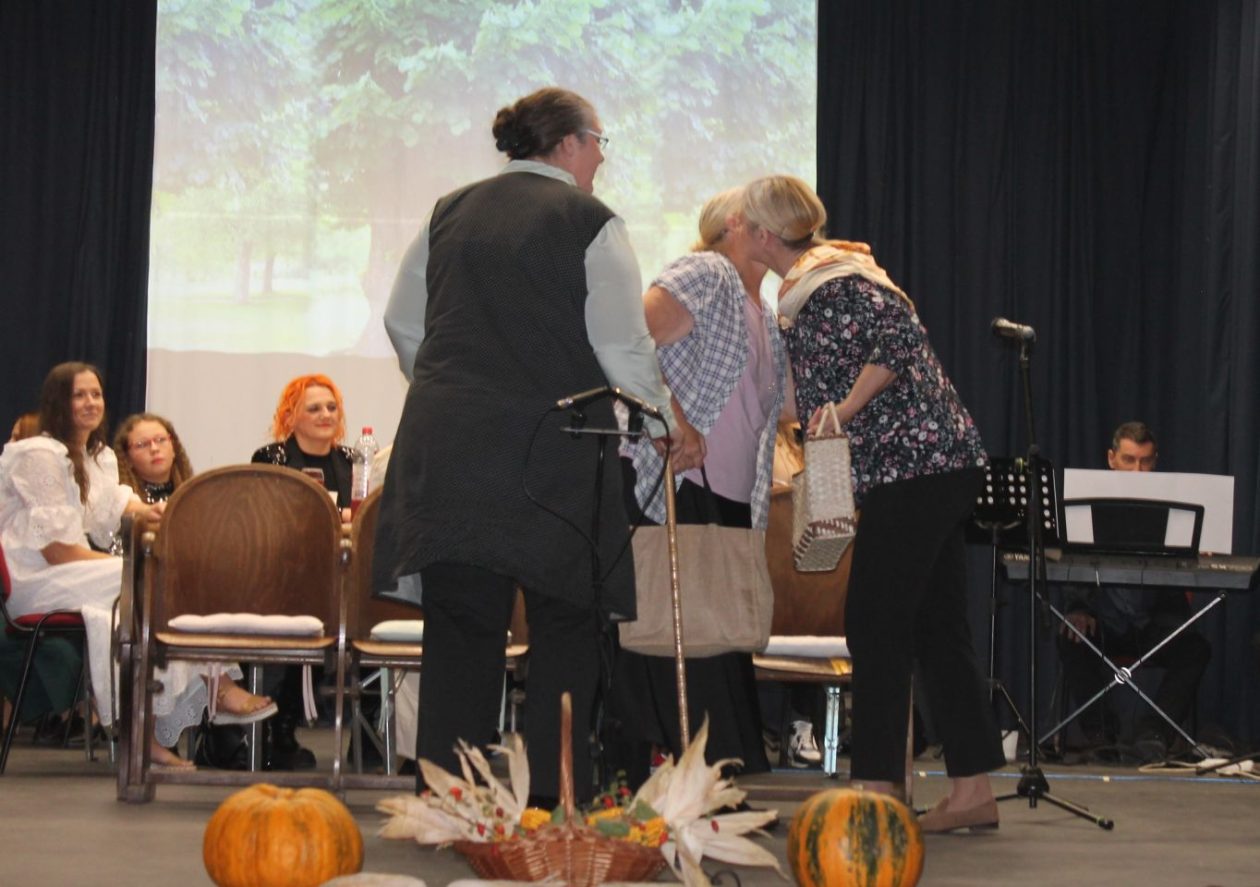 Susret starih i mladih u Belici večer pjesme, glume i međimurskog duha (14) Susret starih i mladih u Belici večer pjesme, glume i međimurskog duha (14)