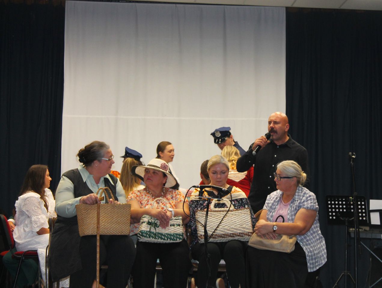 Susret starih i mladih u Belici večer pjesme, glume i međimurskog duha (19) Susret starih i mladih u Belici večer pjesme, glume i međimurskog duha (19)