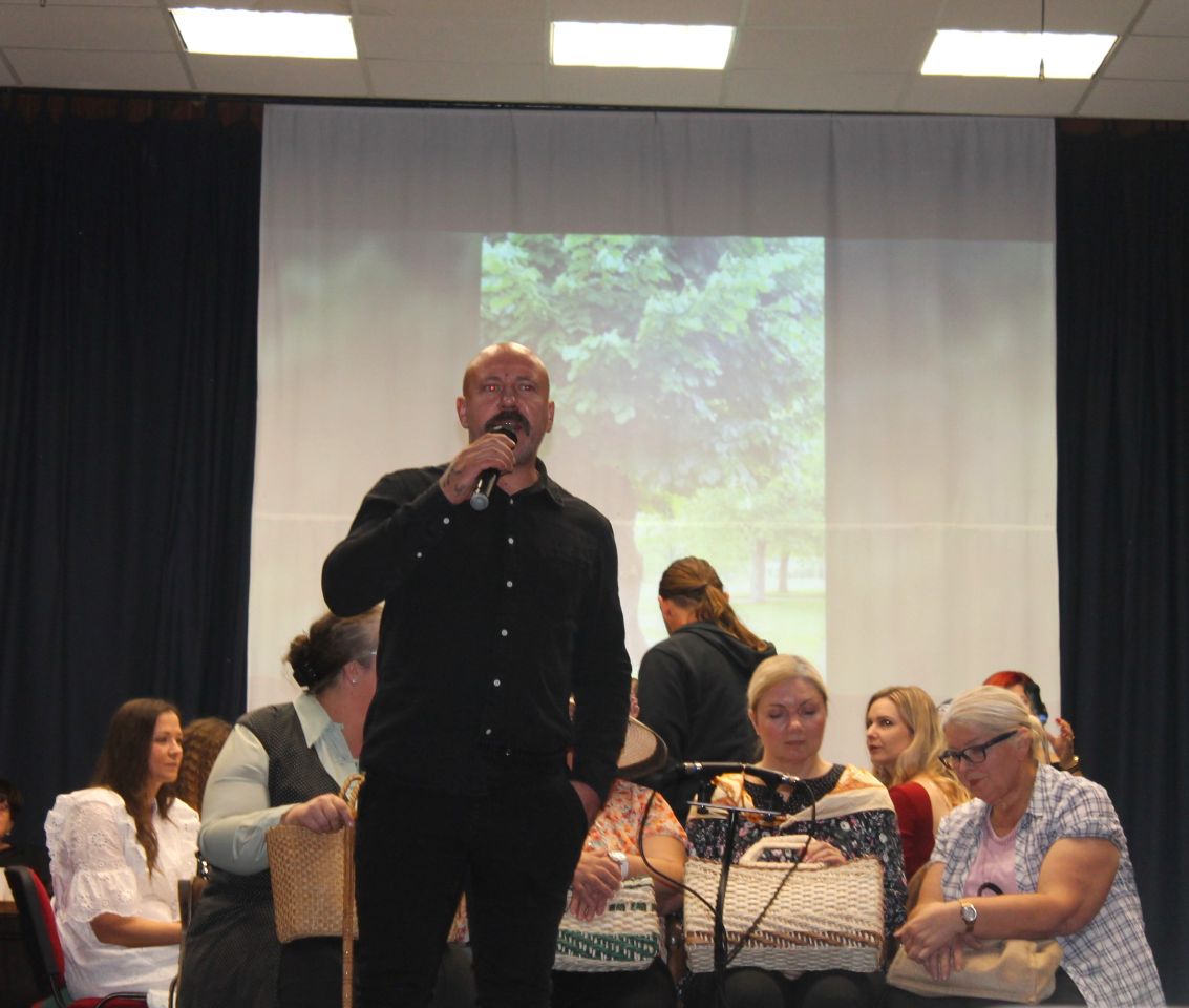 Susret starih i mladih u Belici večer pjesme, glume i međimurskog duha (20) Susret starih i mladih u Belici večer pjesme, glume i međimurskog duha (20)