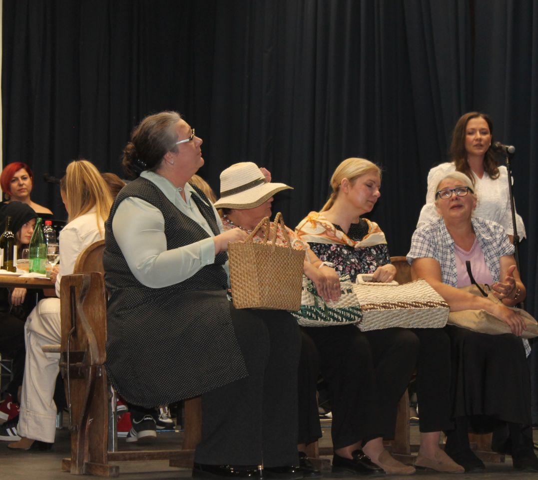 Susret starih i mladih u Belici večer pjesme, glume i međimurskog duha (27) Susret starih i mladih u Belici večer pjesme, glume i međimurskog duha (27)