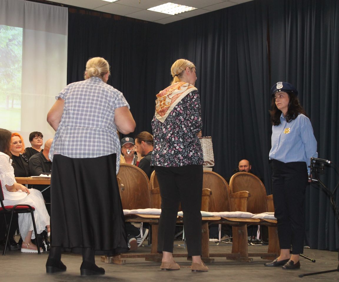 Susret starih i mladih u Belici večer pjesme, glume i međimurskog duha (30) Susret starih i mladih u Belici večer pjesme, glume i međimurskog duha (30)