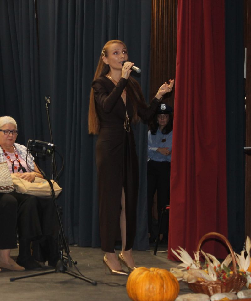 Susret starih i mladih u Belici večer pjesme, glume i međimurskog duha (37) Susret starih i mladih u Belici večer pjesme, glume i međimurskog duha (37)