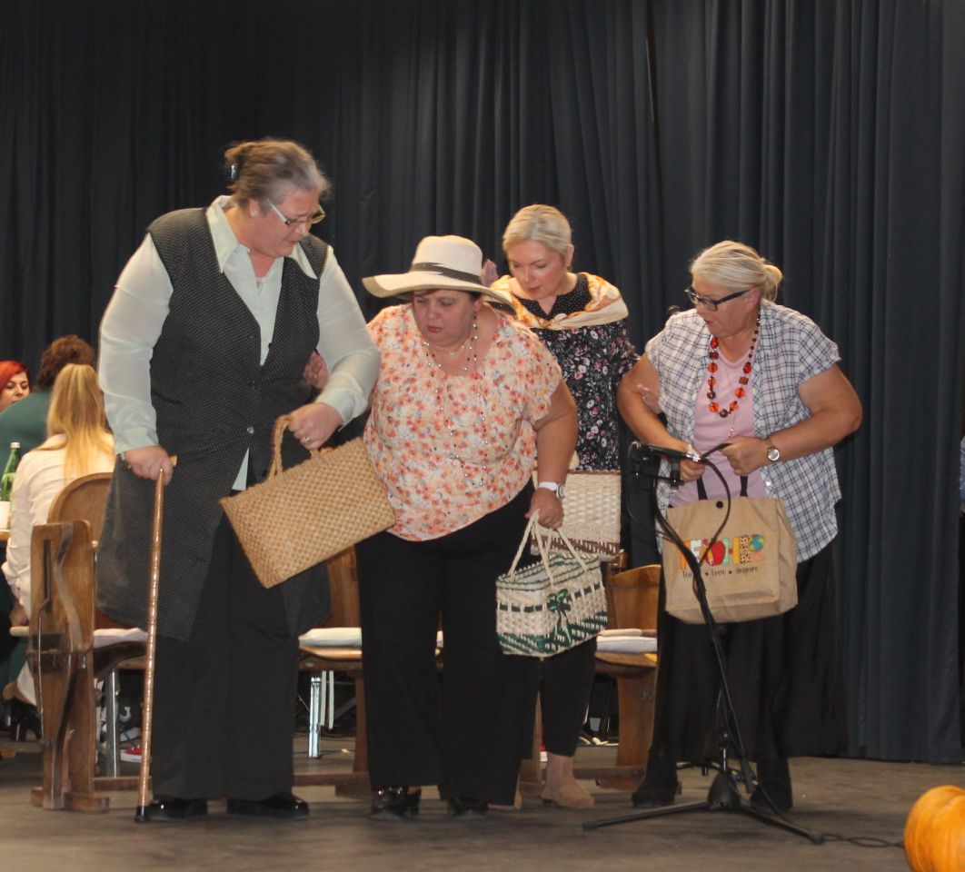 Susret starih i mladih u Belici večer pjesme, glume i međimurskog duha (38) Susret starih i mladih u Belici večer pjesme, glume i međimurskog duha (38)