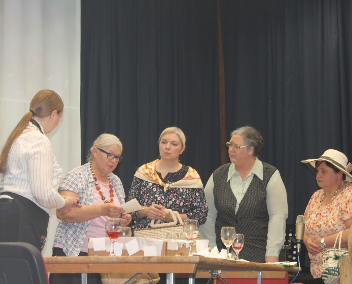 Susret starih i mladih u Belici večer pjesme, glume i međimurskog duha (42) Susret starih i mladih u Belici večer pjesme, glume i međimurskog duha (42)