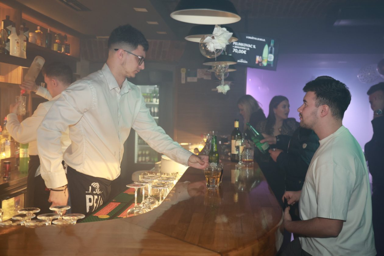 Svadba u Podroom-u (2)