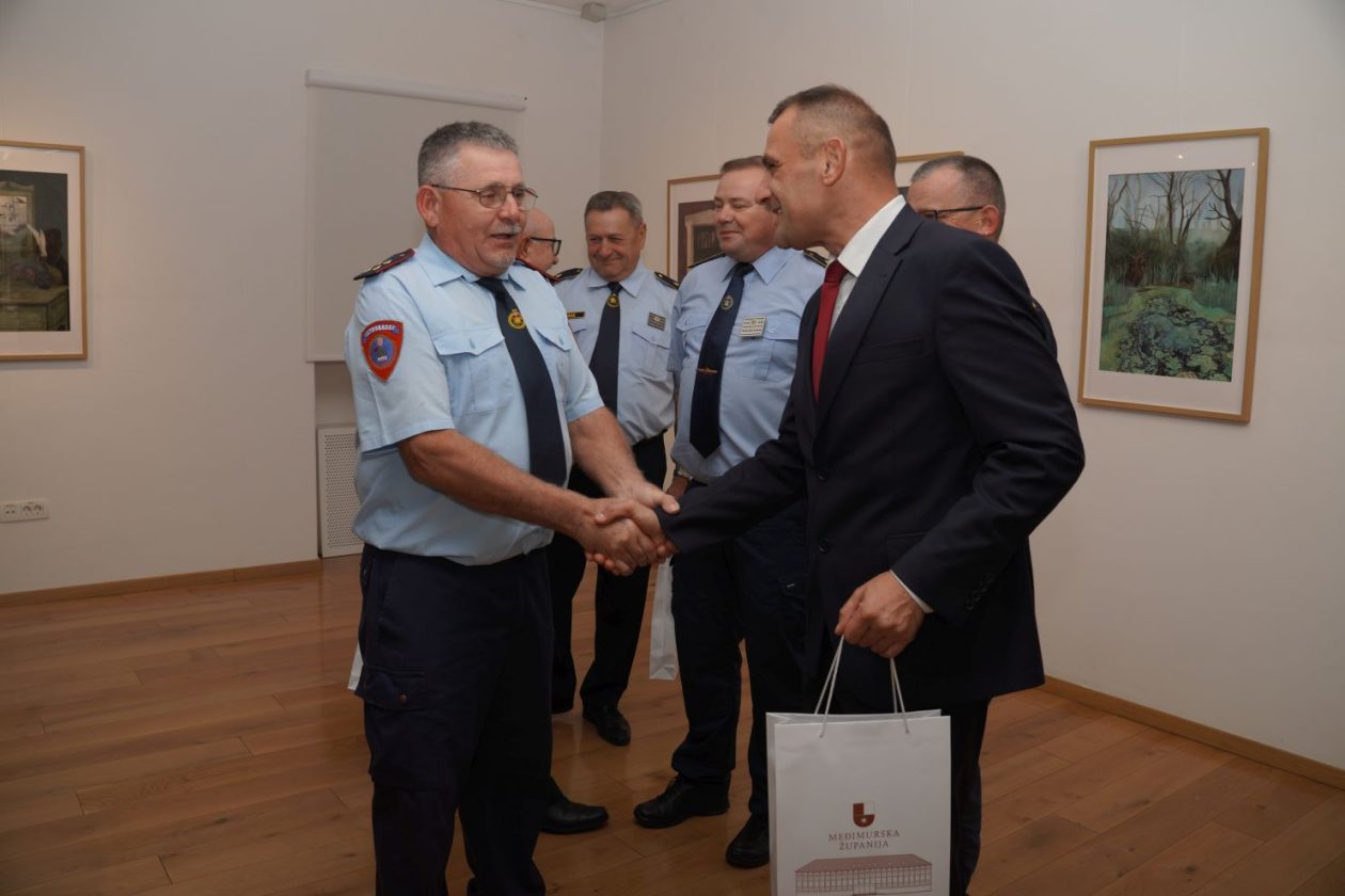 Svečani prijem vatrogasaca u MMČ (34)