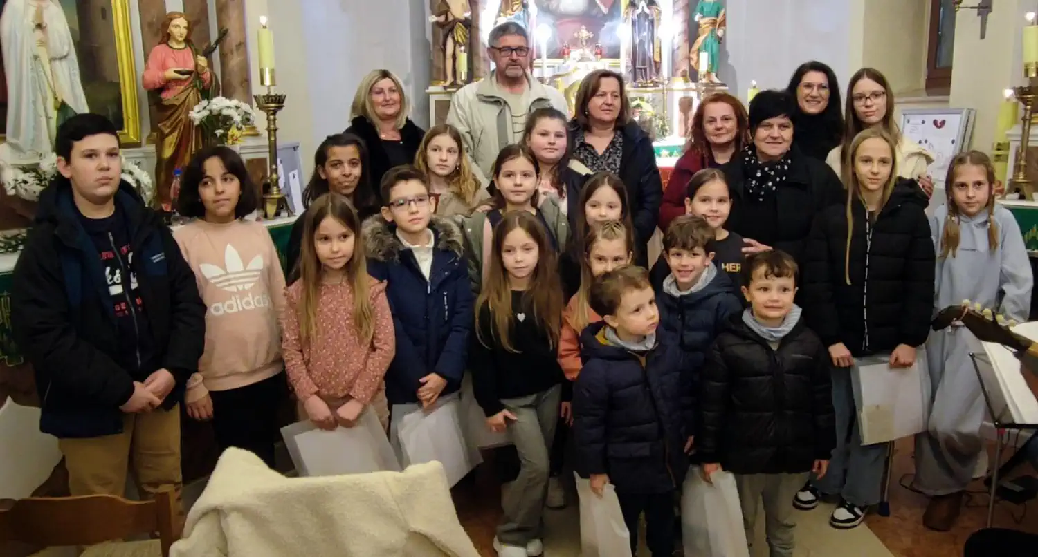 Svečano Stepinčevo u Ivanovcu Euharistijsko slavlje okupilo mnoštvo vjernika (24)