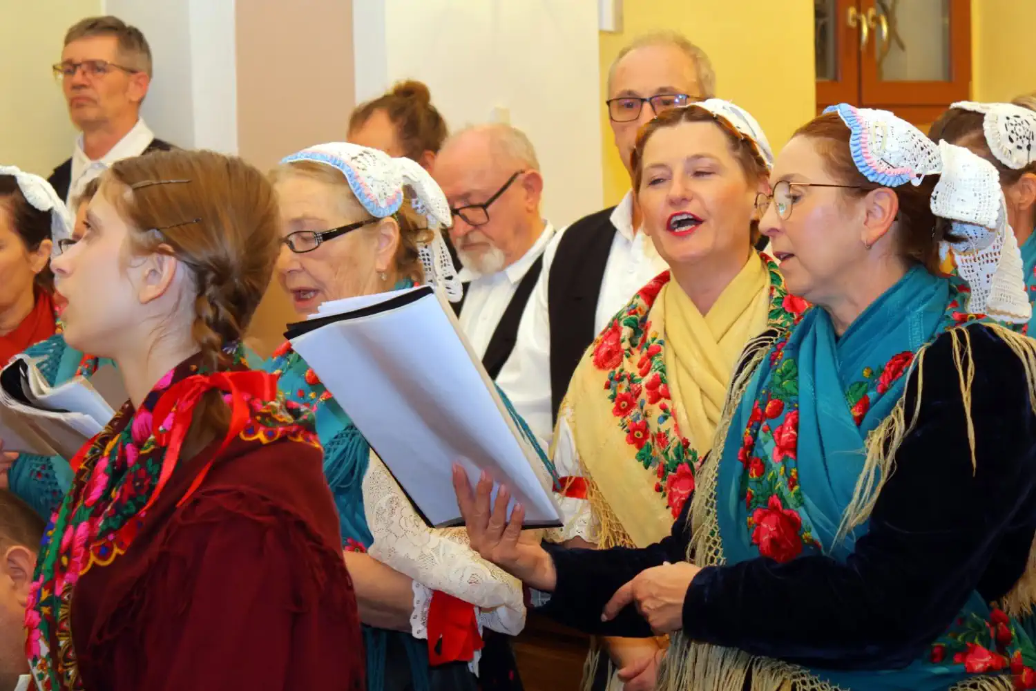 Svečano Stepinčevo u Ivanovcu Euharistijsko slavlje okupilo mnoštvo vjernika (3)