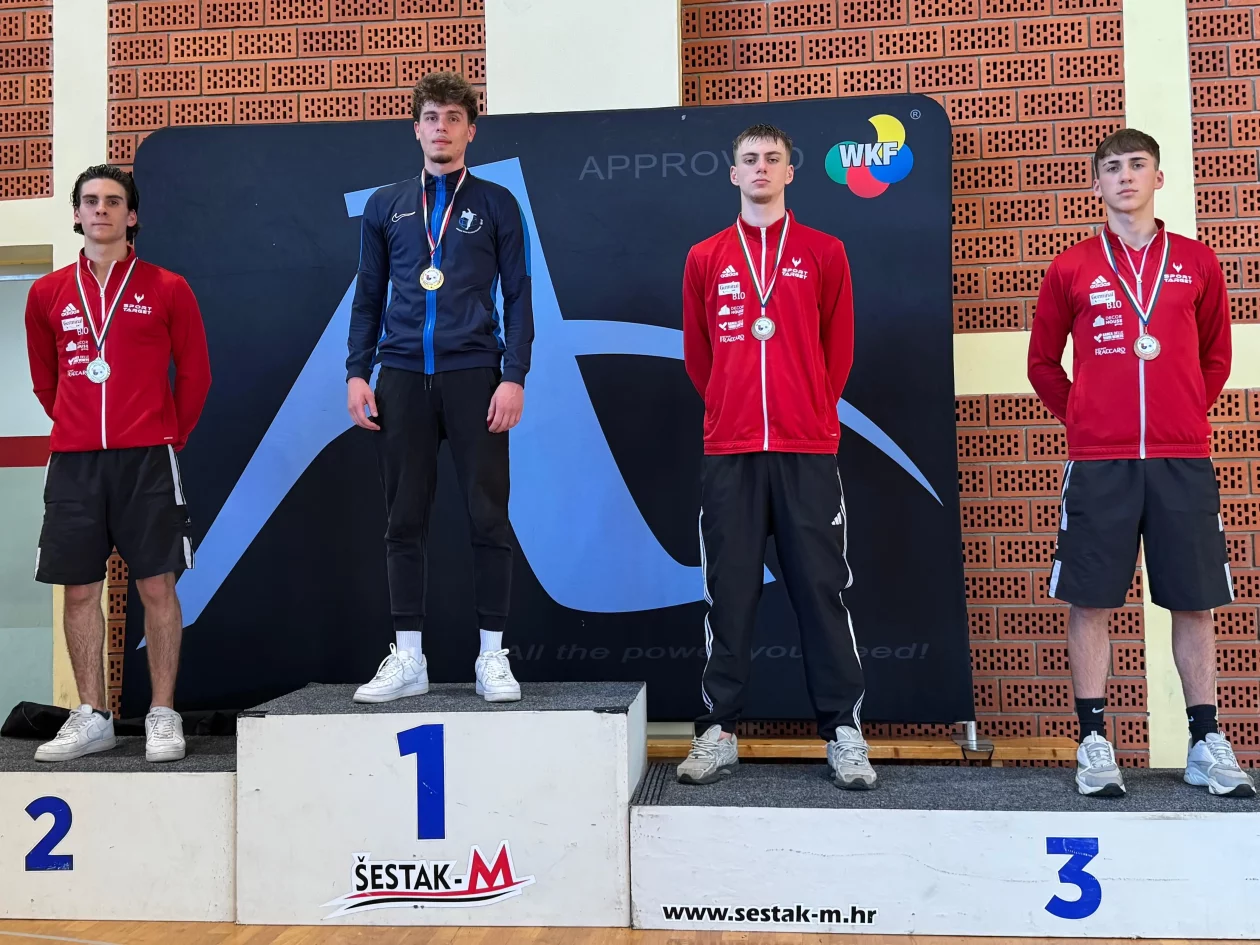 Sven Strahija zlatni