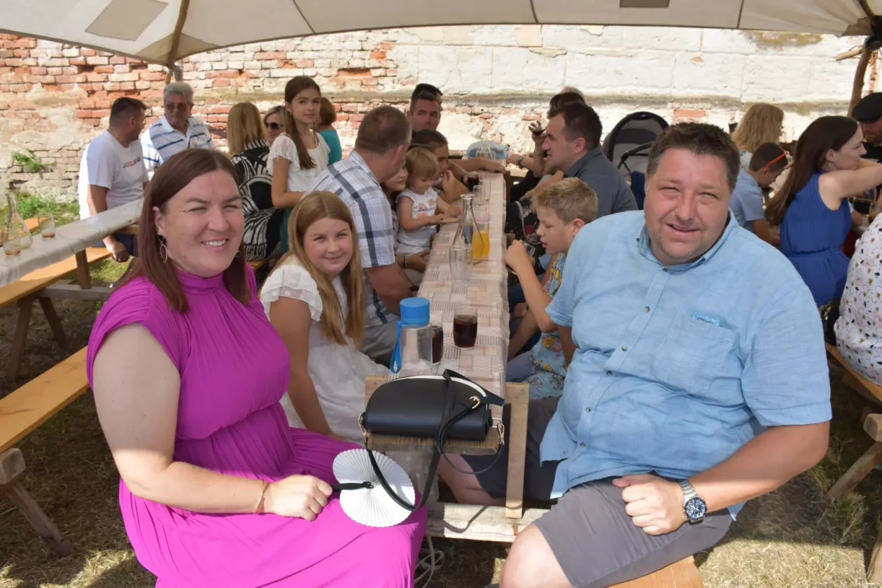 Sveta Marija, Klikom po proščenju, Velika Gospa (12) Sveta Marija, Klikom po proščenju, Velika Gospa (12)