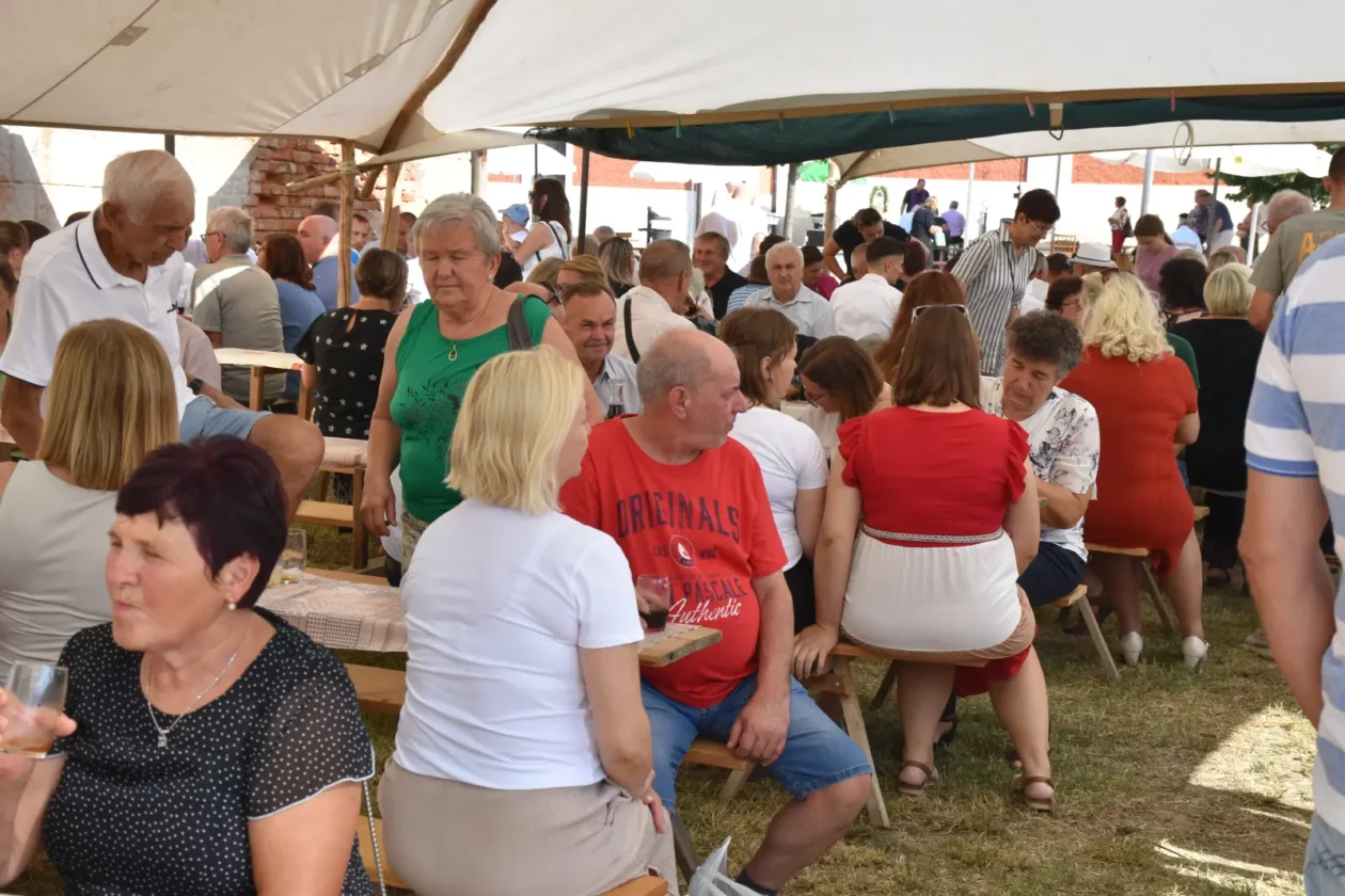 Sveta Marija, Klikom po proščenju, Velika Gospa (13) Sveta Marija, Klikom po proščenju, Velika Gospa (13)