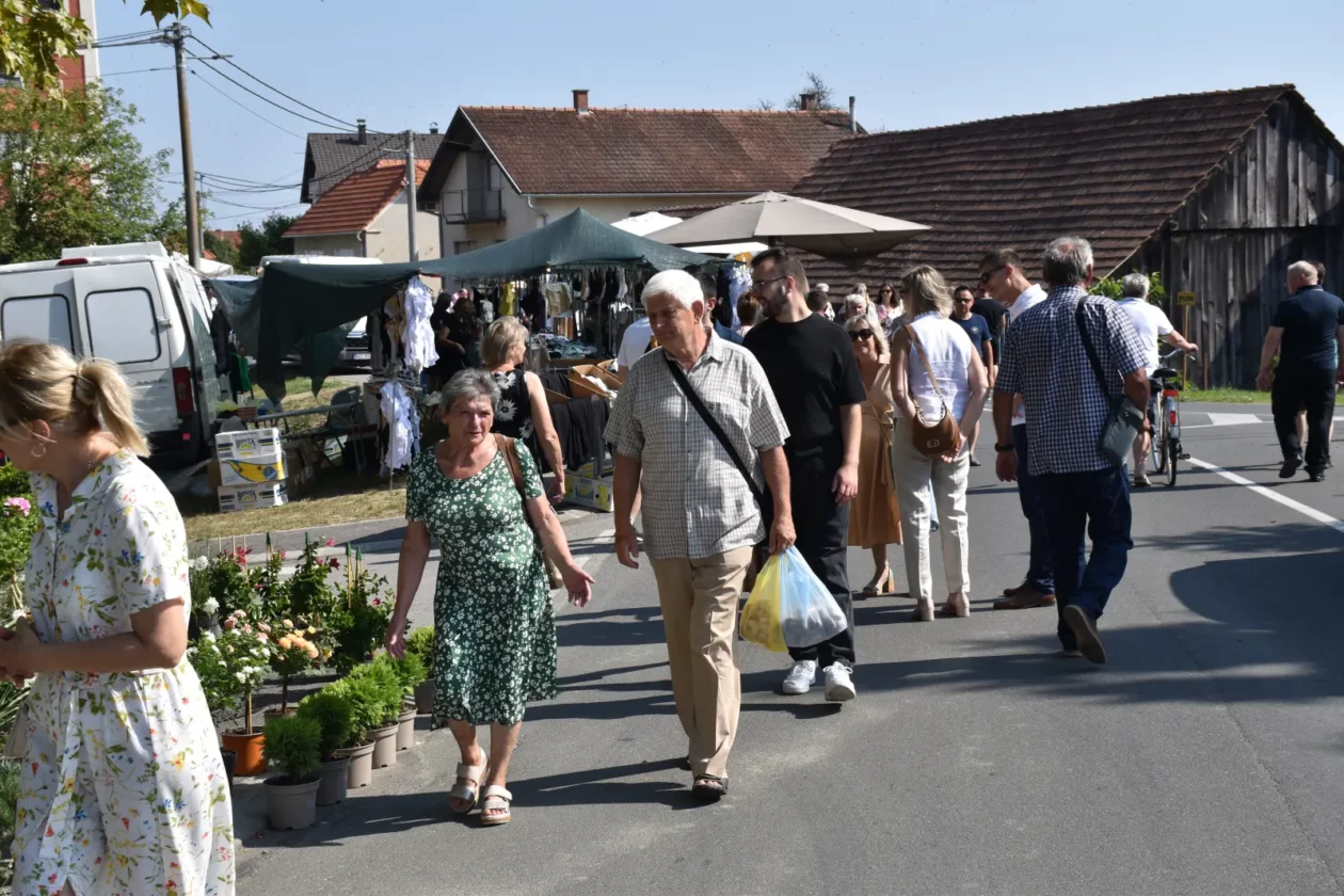 Sveta Marija, Klikom po proščenju, Velika Gospa (2) Sveta Marija, Klikom po proščenju, Velika Gospa (2)